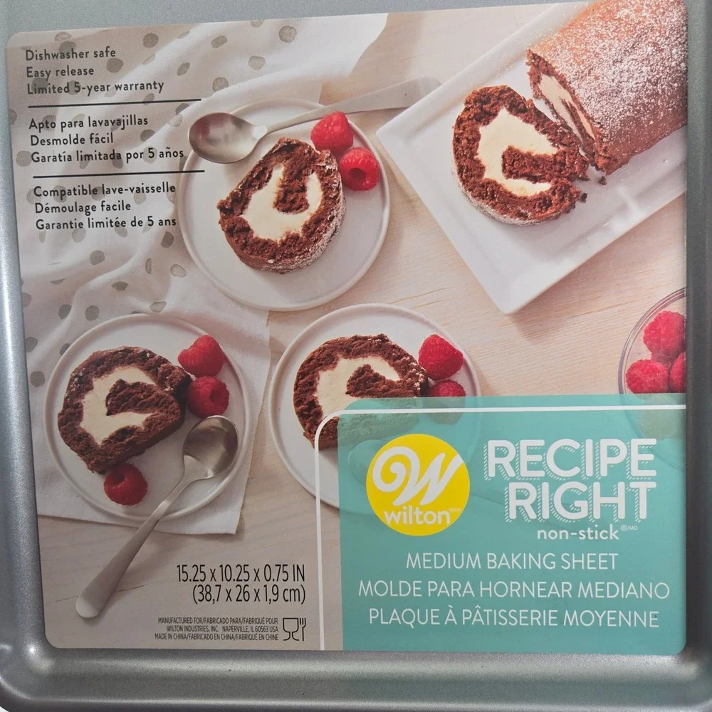 Wilton Recipe Right Non Stick Medium Baking Sheet 15.25 x 10.25 x 0.75 Inch‎